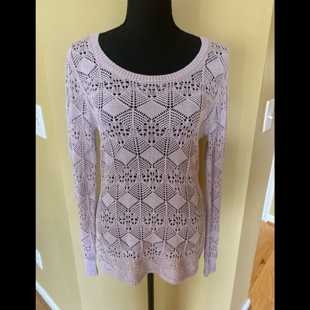 Studio Y size XS never worn keyhole long sleeve lilac sweater with black bow